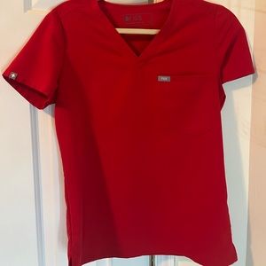 FIGS RED SET. HARDLY WORN!! Caterina Top and Zamora Jogger bottoms!